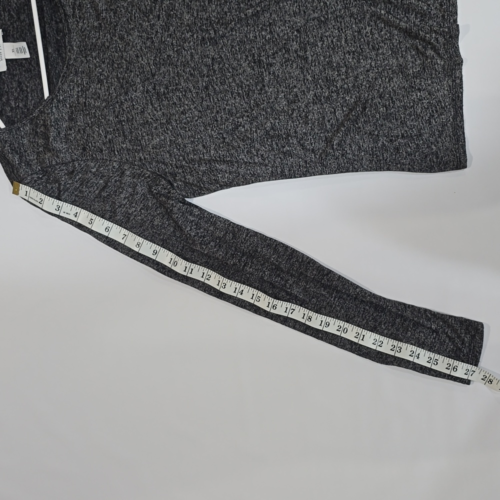 3/$15 White House Black Market - Women's Black Long Sleeve Tee Size XL - Picture 9 of 10